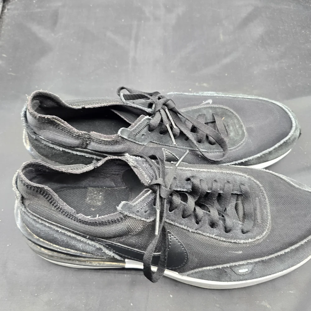 Nike Men's‎ Black and Gray Sneakers